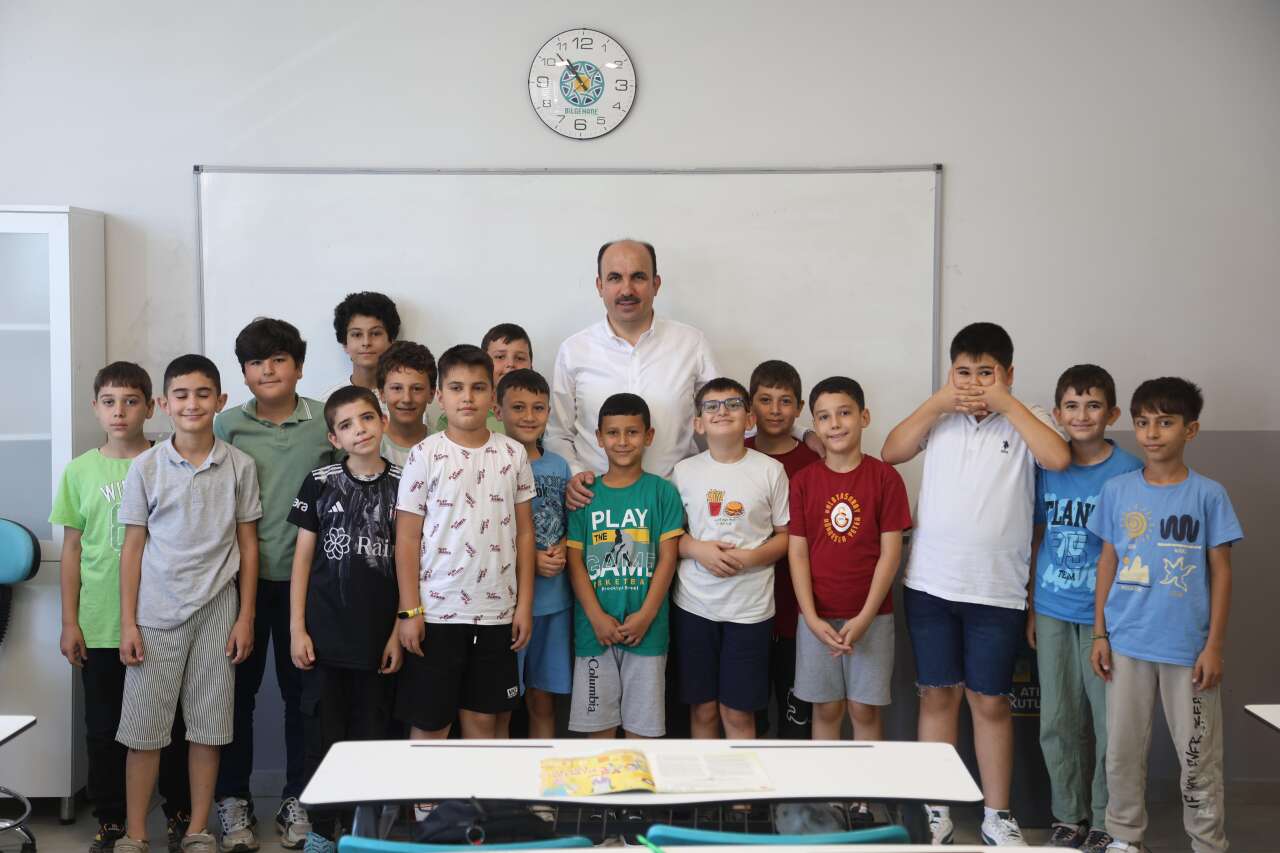 Konya’da yaz tatilini eğitimle geçiren çocuklara Başkan Altay’dan sürpriz ziyaret 3